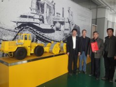 中铁长安重工有限公司牵引机压路机项目